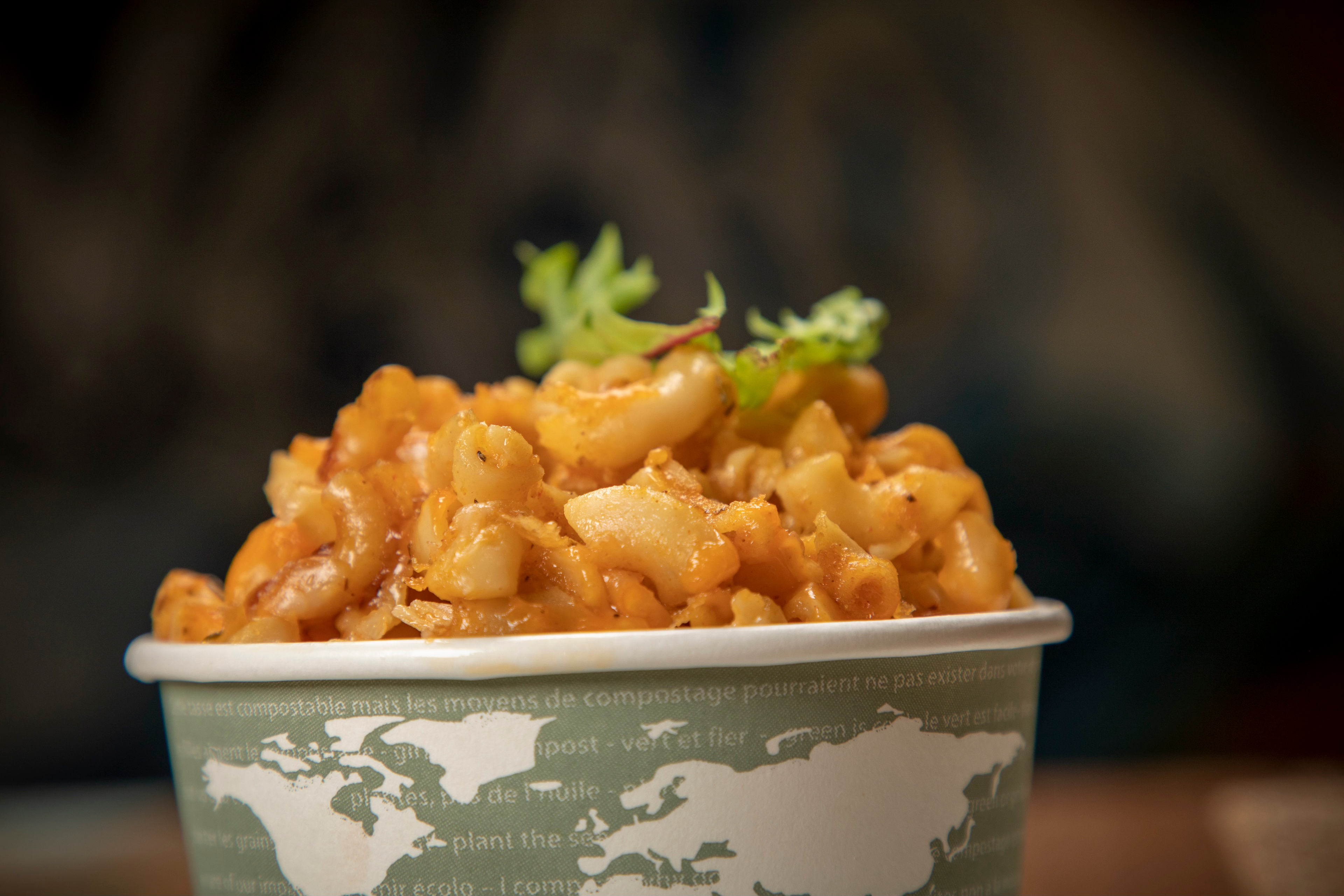 Caribbean Mac & Cheese (Holiday Menu Heat & Serve)